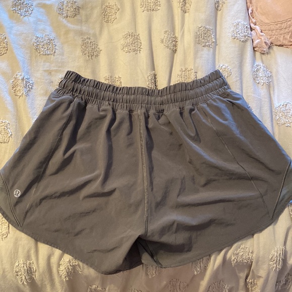 “Grey Sage” lululemon hotty hot shorts 4 inch - Picture 2 of 3